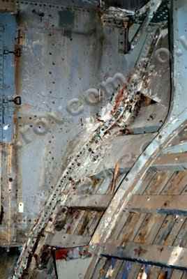 S130 - Damage to the collision  bulkhead at the knuckle, starboard side